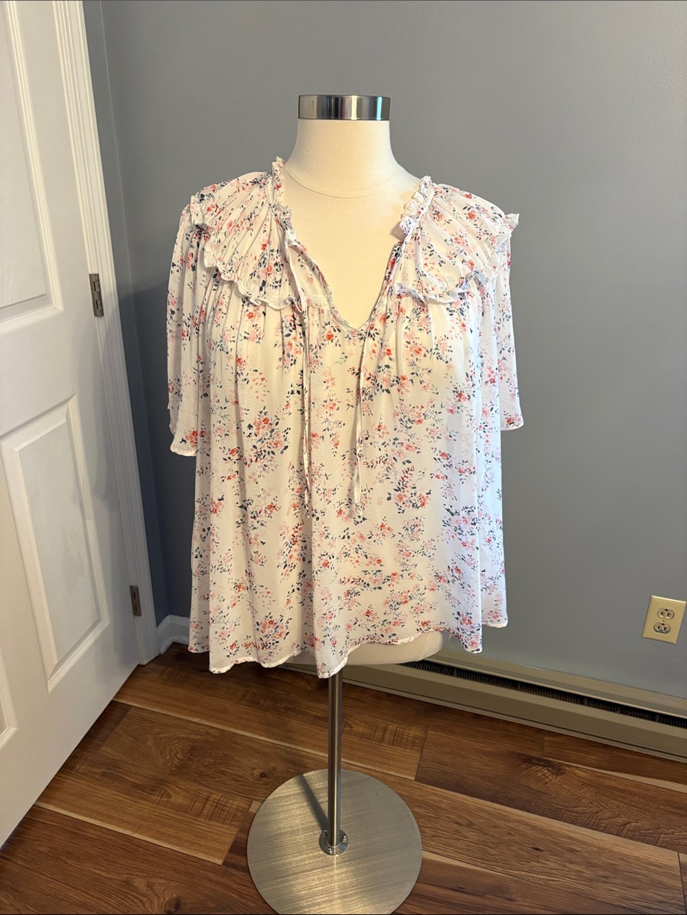 torrid White Floral Ruffled Tie-Neck Blouse with Pink & Blue Accents